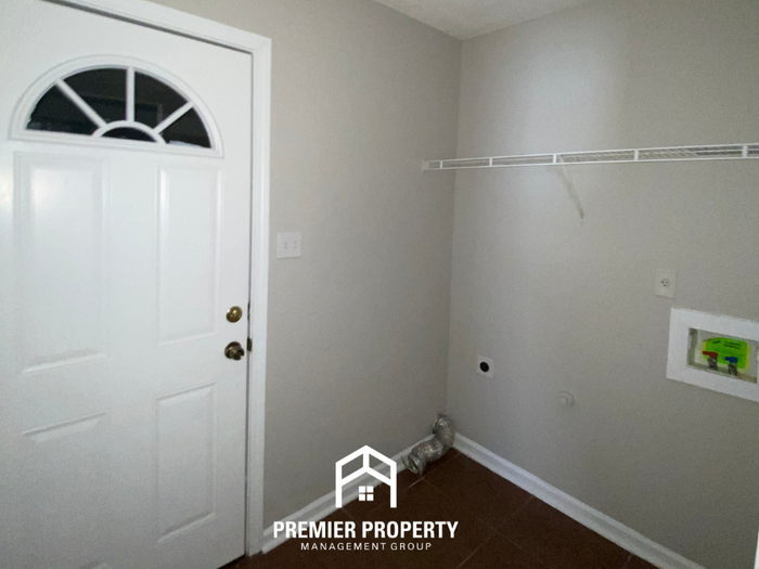 4561 Northwood Hills Dr - Photo 7 of 18