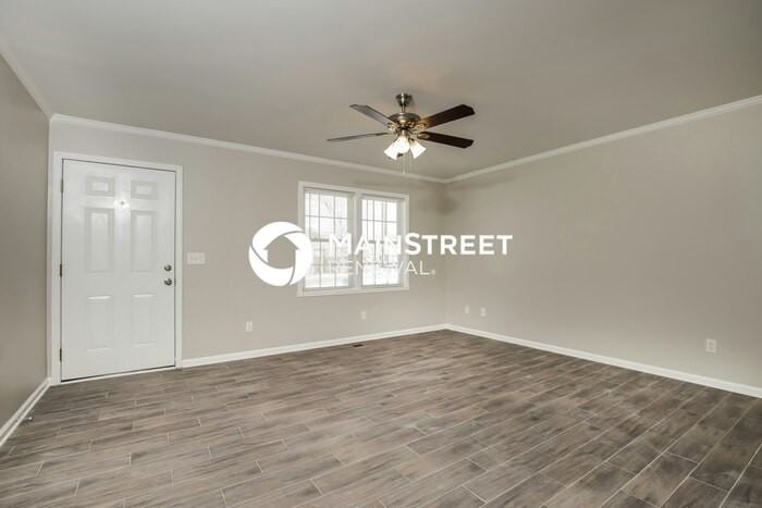 206 N Wyrick St - Photo 3 of 16