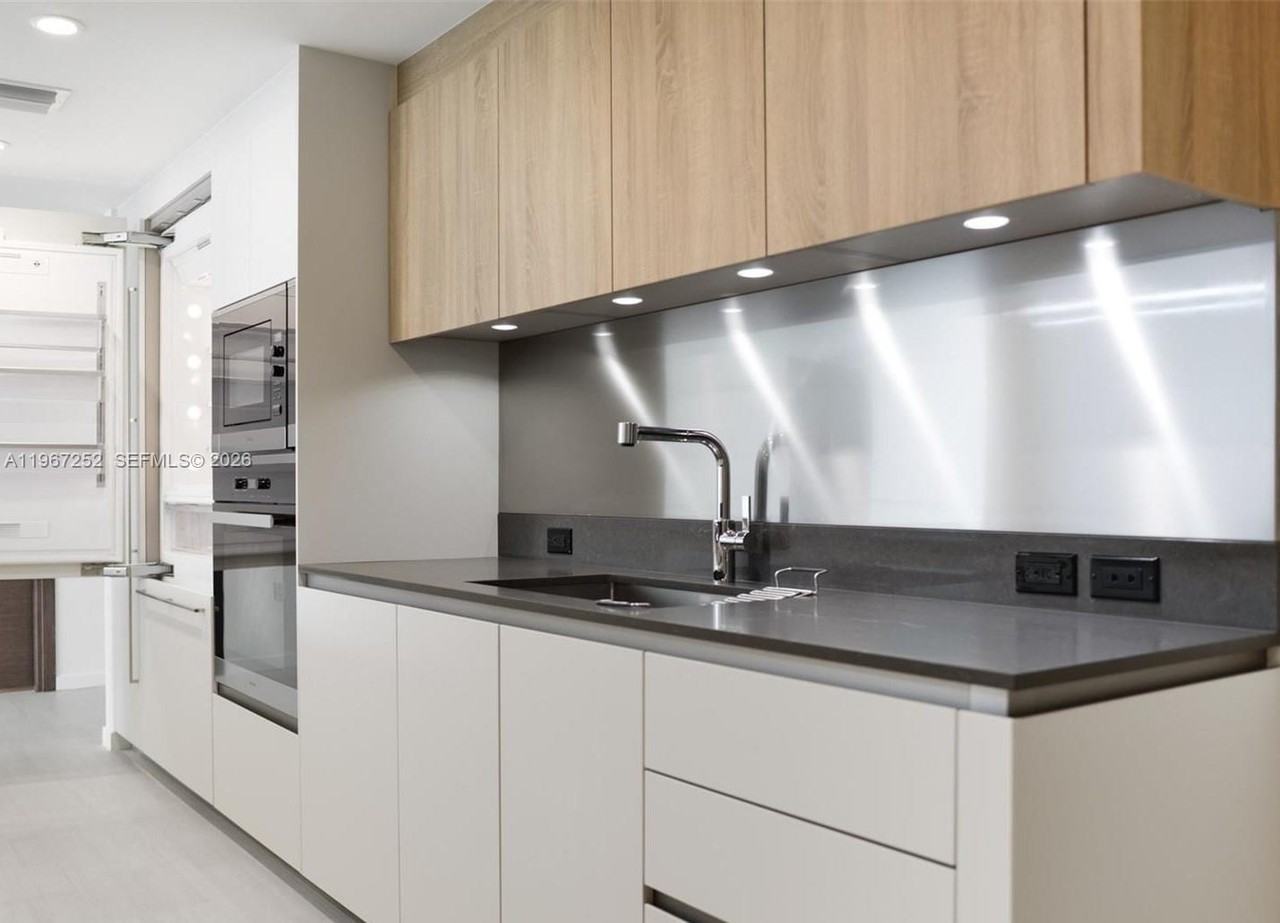 SW 10th St & S Miami Ave - Photo 2 of 15