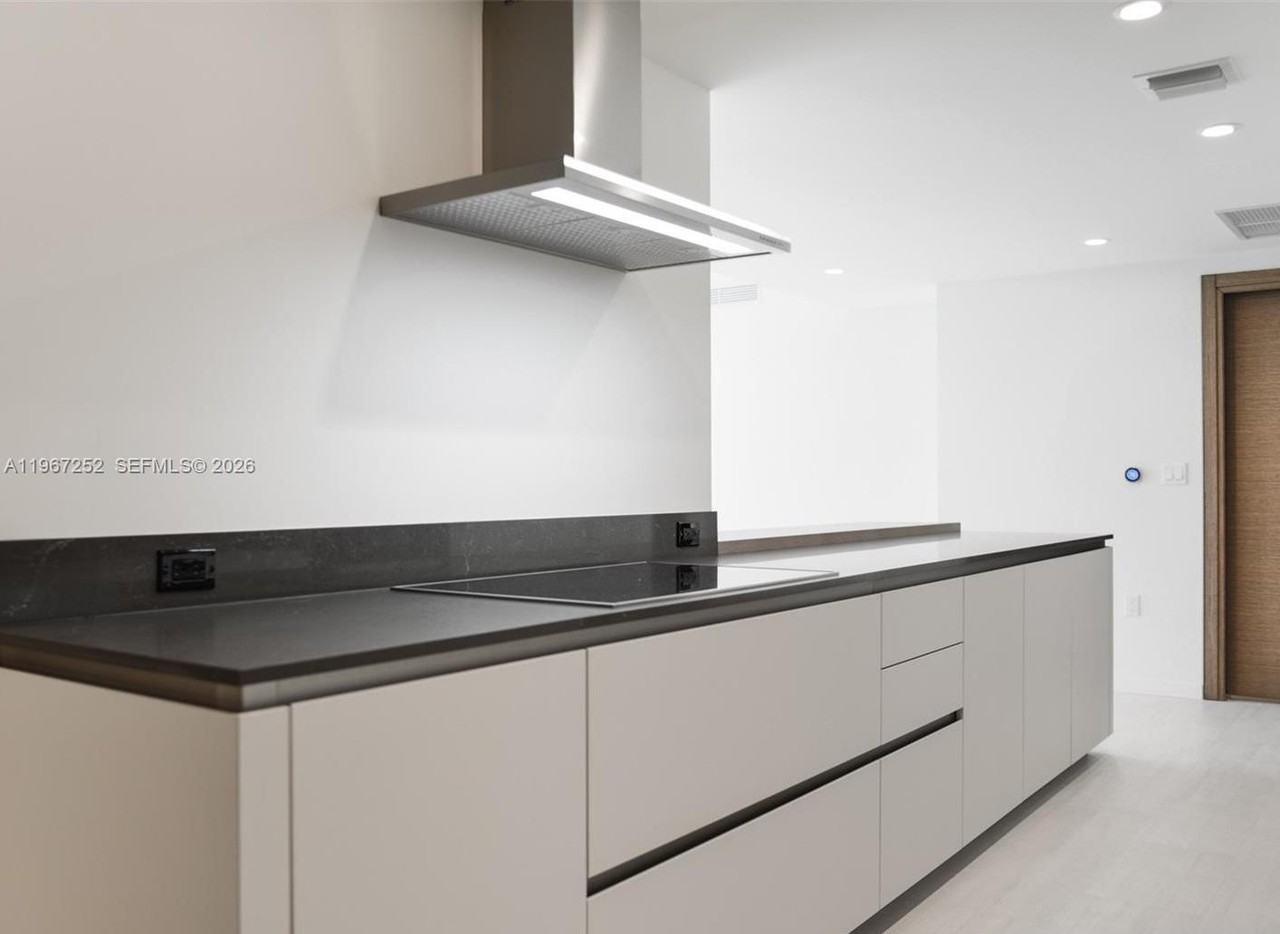 SW 10th St & S Miami Ave - Photo 4 of 15