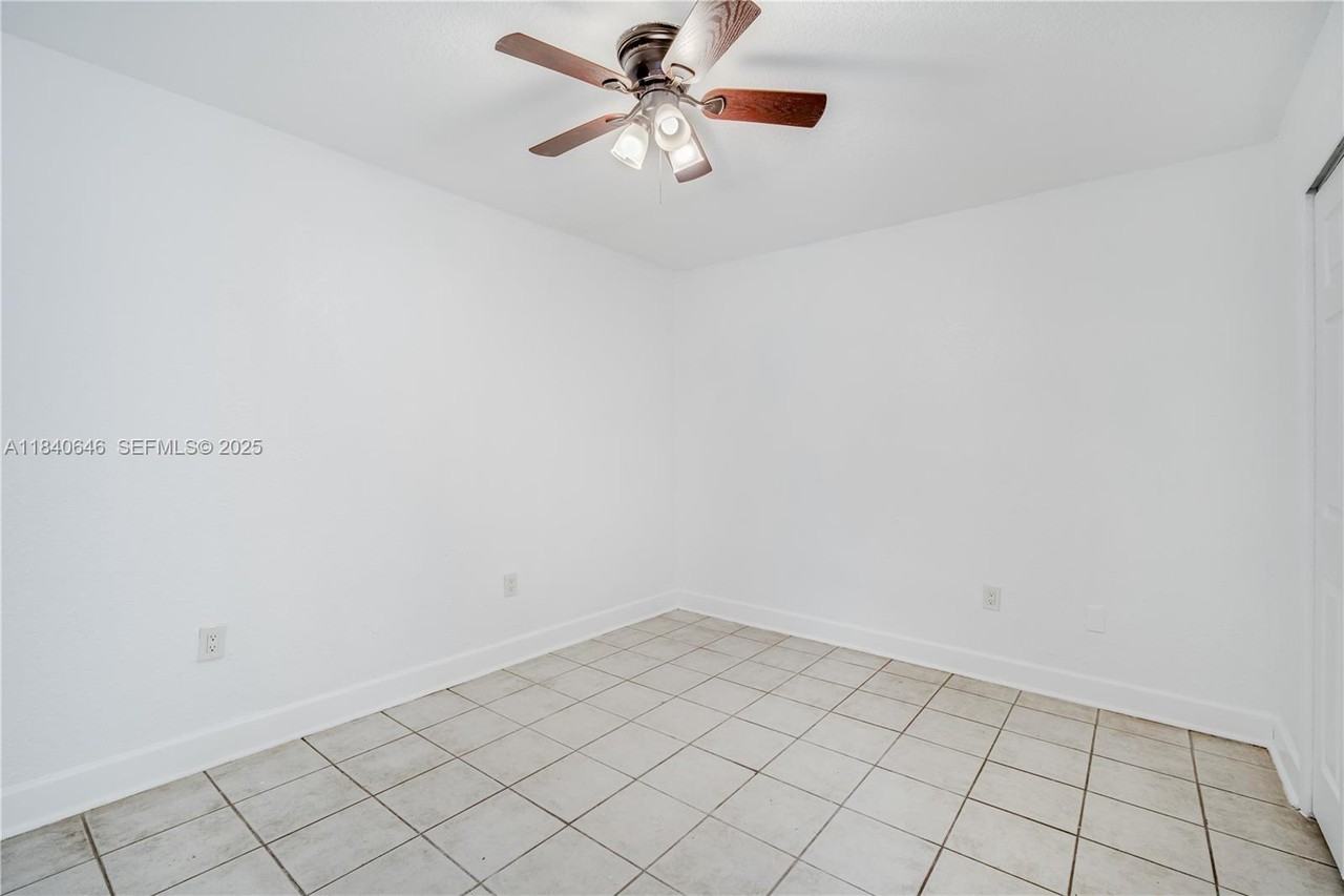 2833 Northwest 101st Street ##A - Photo 4 of 16