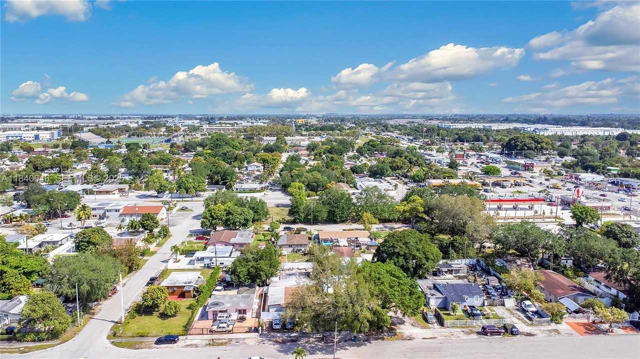 2833 Northwest 101st Street ##A - Photo 7 of 16