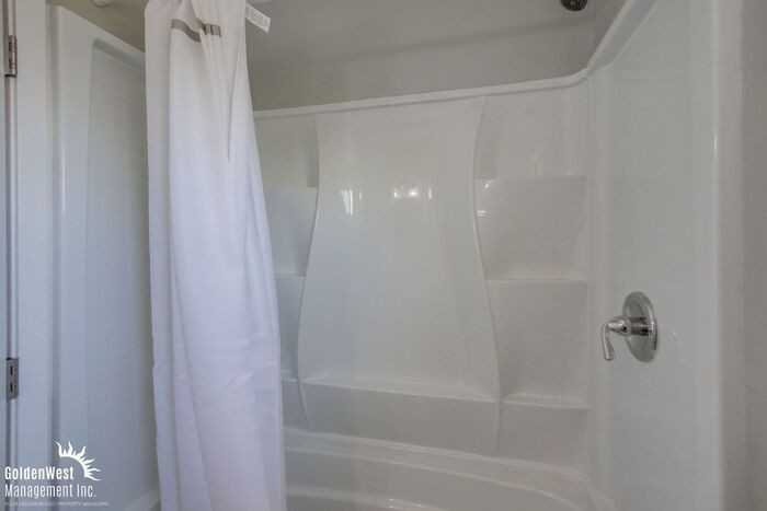 3211 Euclid Ave #D - Photo 7 of 13