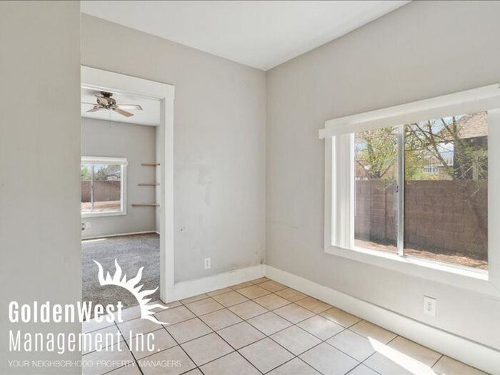 1307 E Brill St - Photo 4 of 8