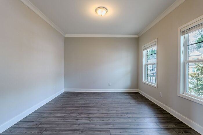 1670 Branthaven Ln - Photo 5 of 39