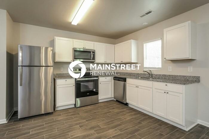 3800 Bellingham Ct - Photo 5 of 19