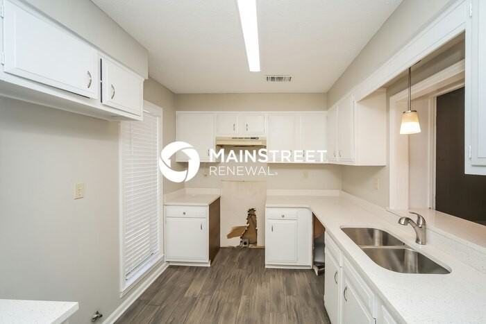 6300 Scarletcrest Ln - Photo 7 of 15