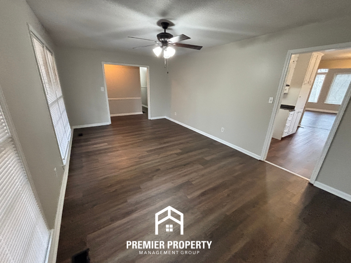 1573 Brewster Cir - Photo 3 of 23