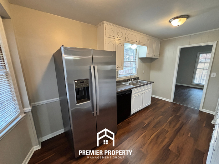 1573 Brewster Cir - Photo 7 of 23