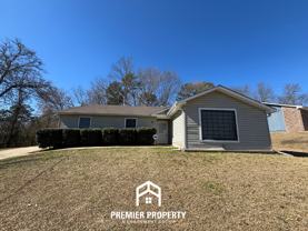 3012 Apple Valley Ln - Photo 1 of 1