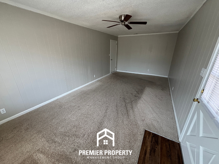 3012 Apple Valley Ln - Photo 2 of 19