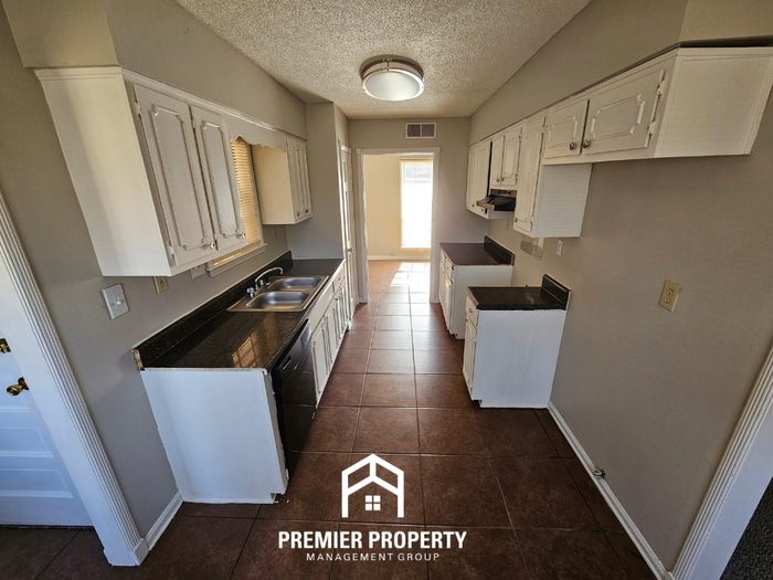 5954 Fox Ridge Dr - Photo 3 of 17