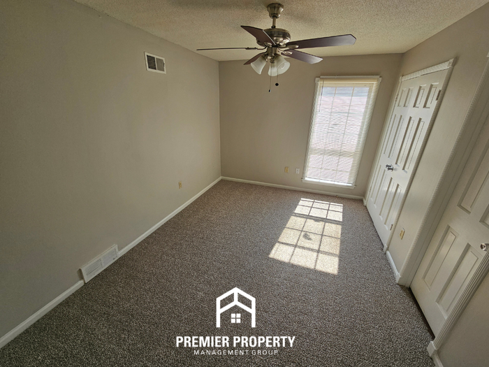 5954 Fox Ridge Dr - Photo 7 of 17