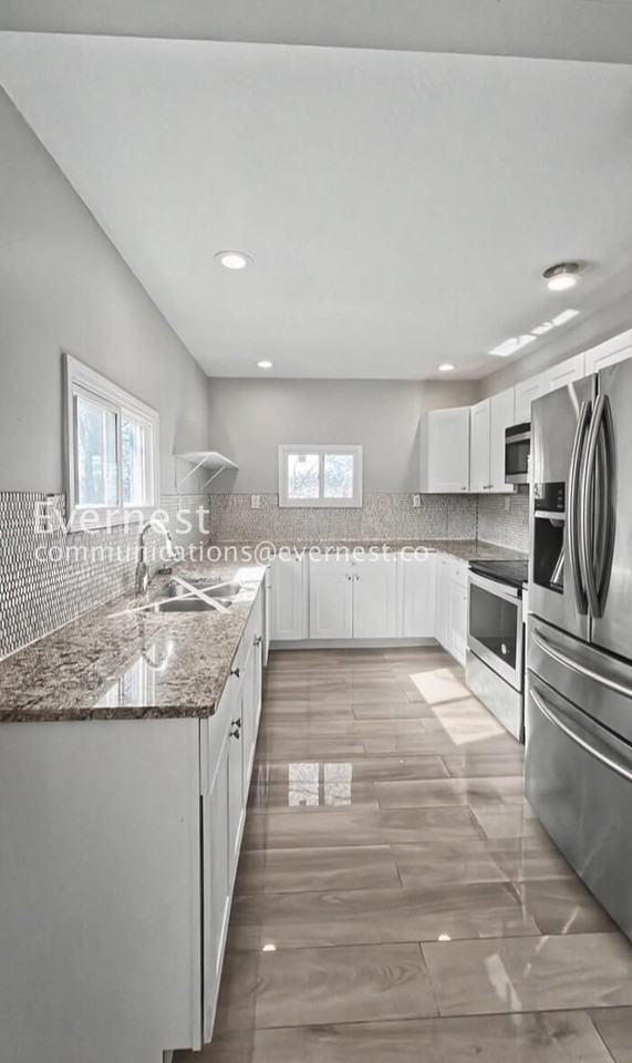 4308 Highland Ave - Photo 5 of 50