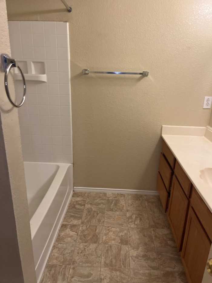 509 Hollyberry Dr - Photo 2 of 7