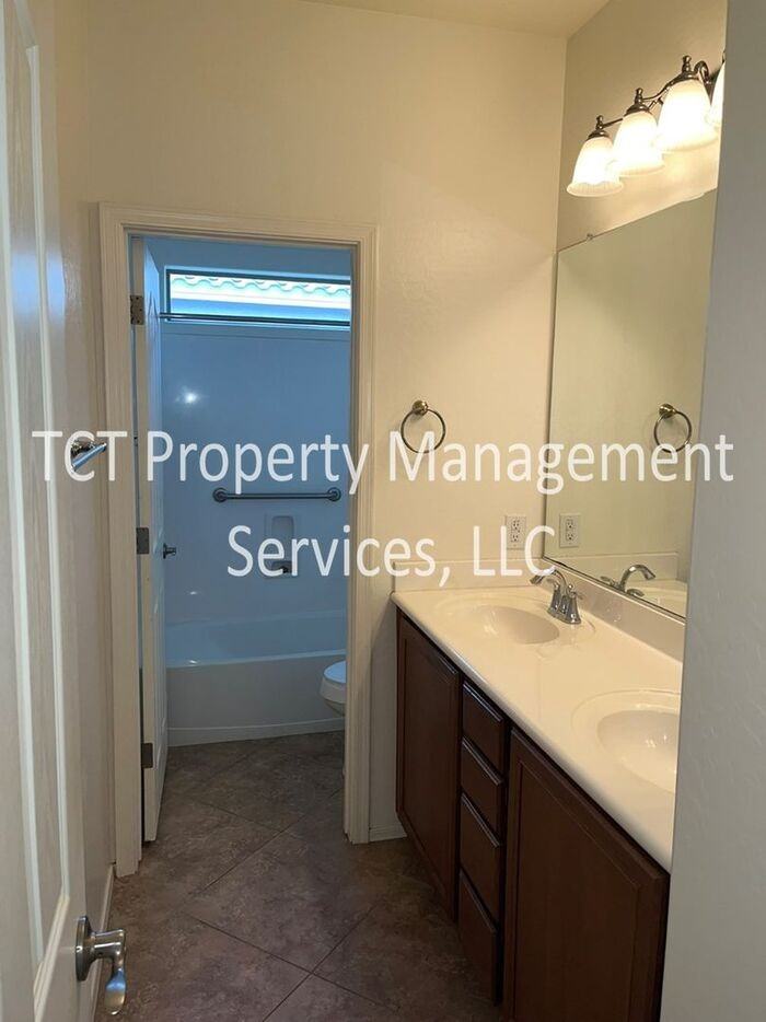 3014 E Coconino Dr - Photo 4 of 7