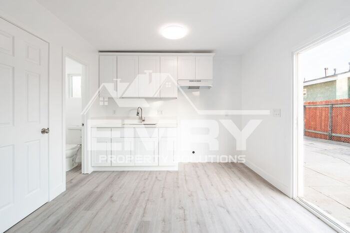 6221 Fishburn Ave - Photo 3 of 17