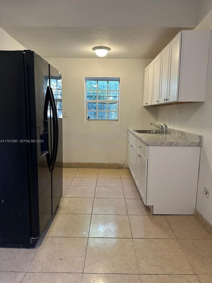 3660 Northwest 20th Avenue ##1 - Photo 2 of 14