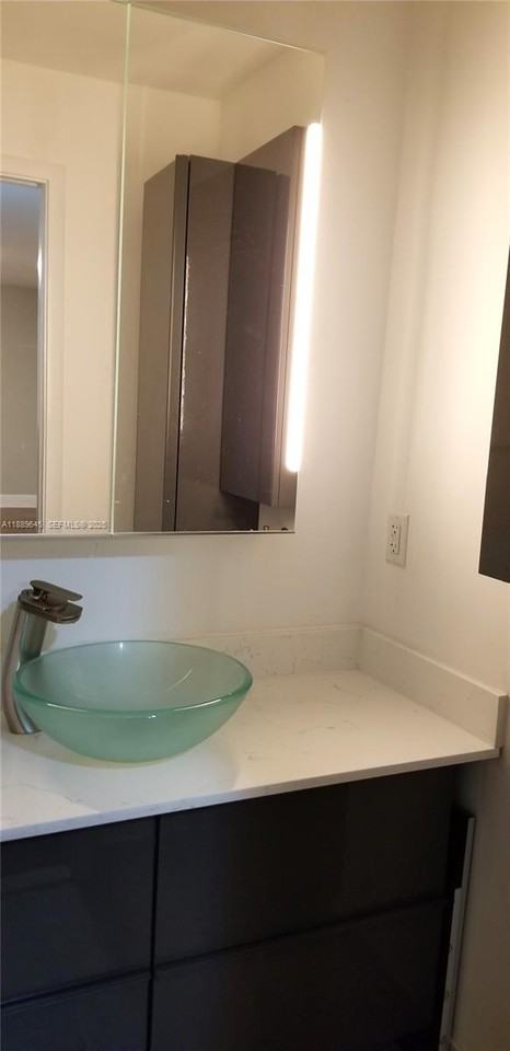 9603 Southwest 138th Avenue - Photo 7 of 23