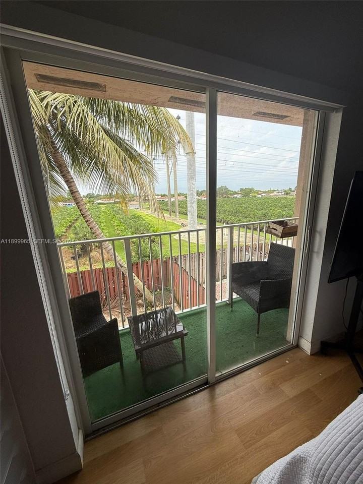 17084 Southwest 138th Court ##0 - Photo 3 of 18