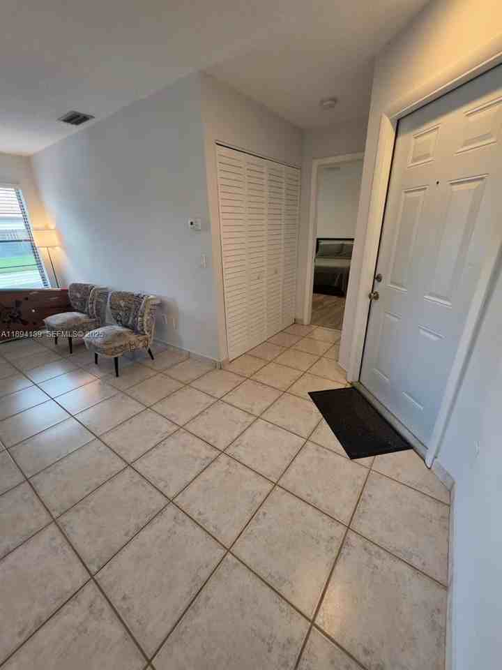 15090 Southwest 49th Lane - Photo 3 of 31