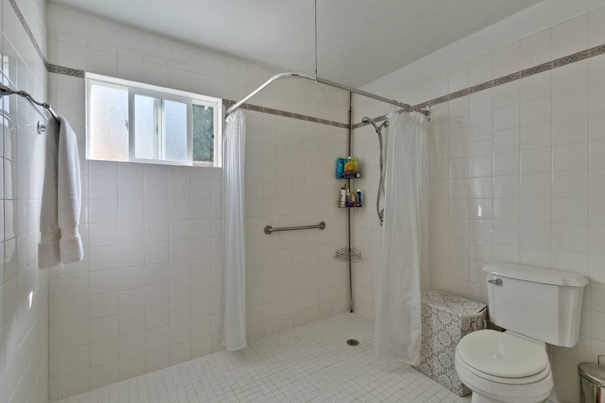 664 Vanessa Drive - Photo 7 of 15