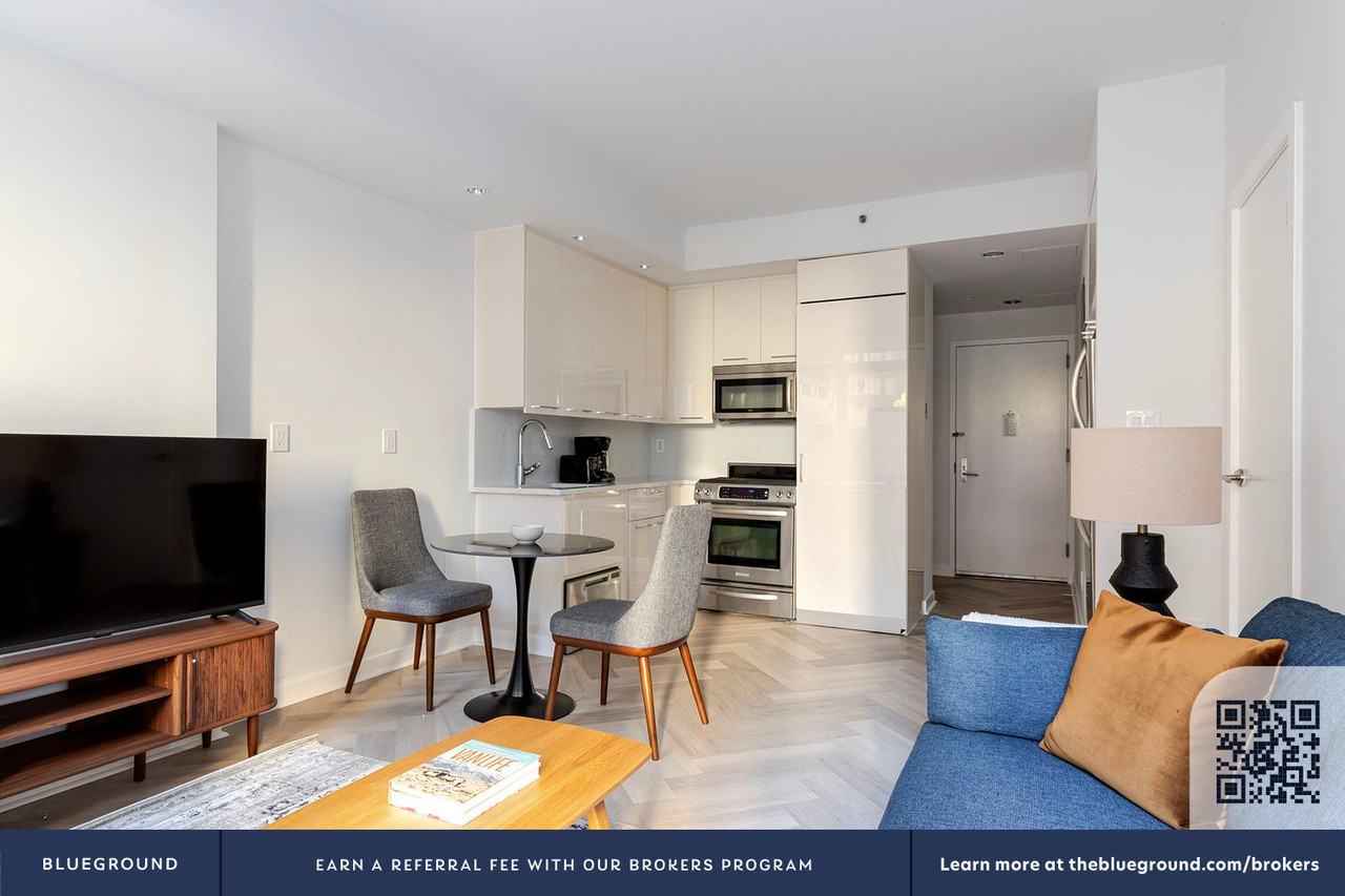 49 East 34th Street - Photo 5 of 46