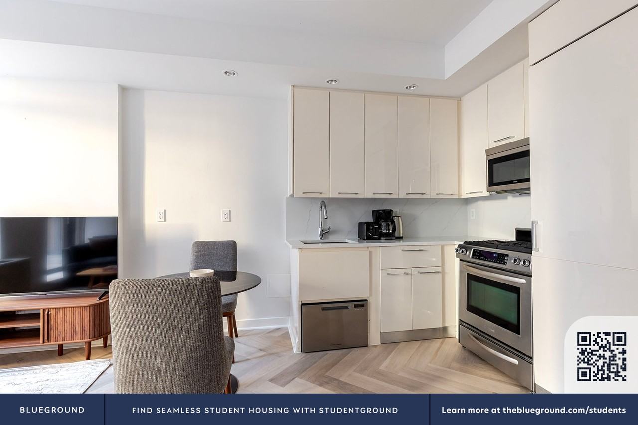49 East 34th Street - Photo 7 of 46