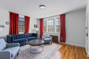 featured image of 4000 Vine St