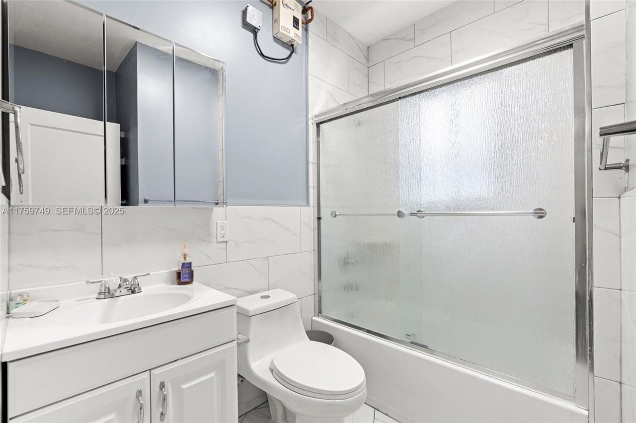 30 Southwest 5th Street ##1 - Photo 3 of 23