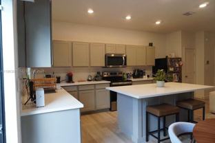 385 Northwest 9th Street - Photo 1 of 1