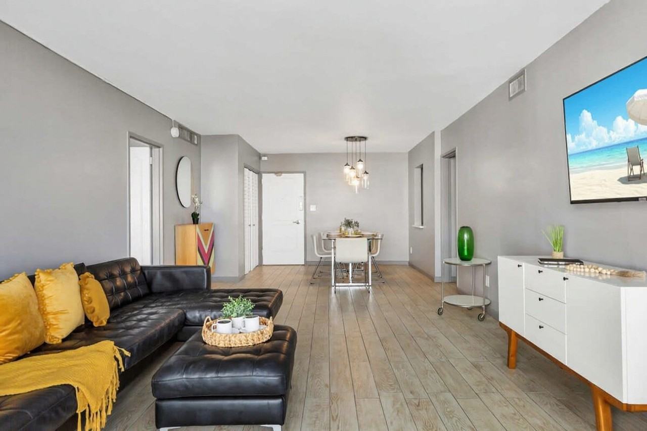 5151 Collins Ave #1227341P - Photo 2 of 28