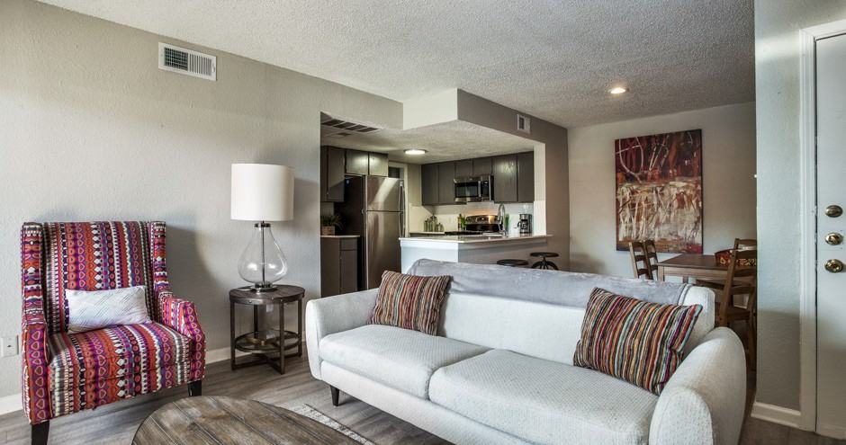 Preslee Apartments - Photo 4 of 41