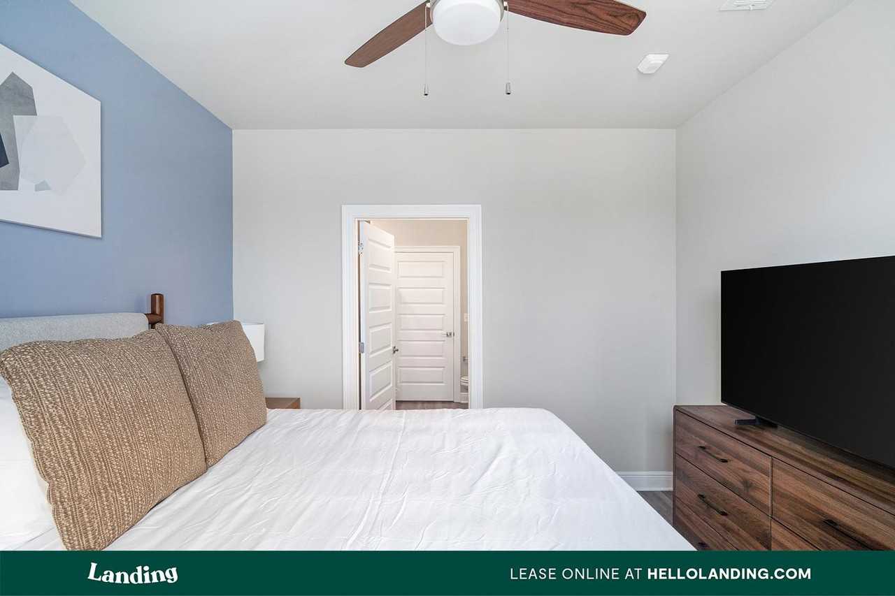 1499 Central Park Blvd - Photo 5 of 50