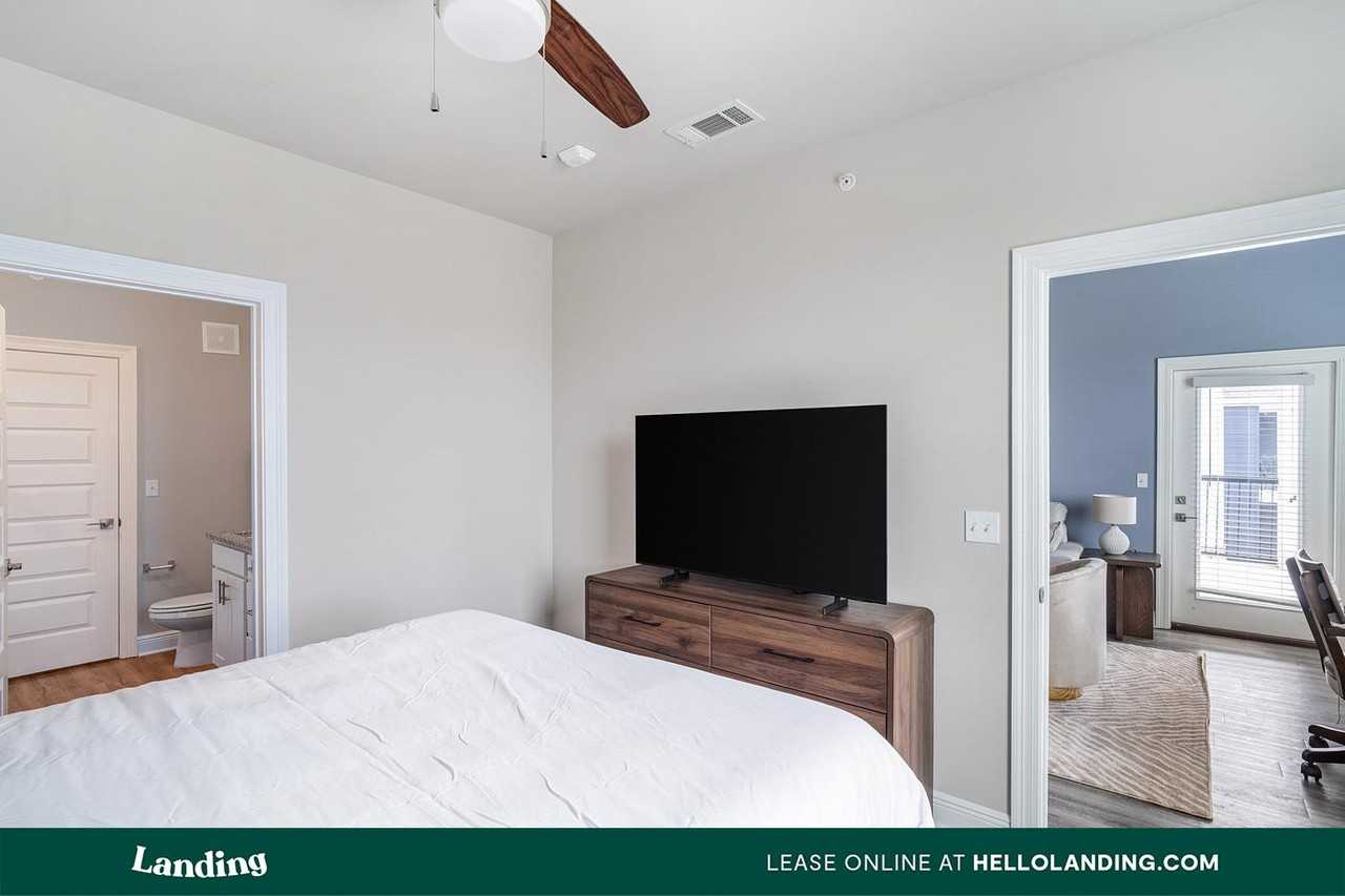 1499 Central Park Blvd - Photo 6 of 50