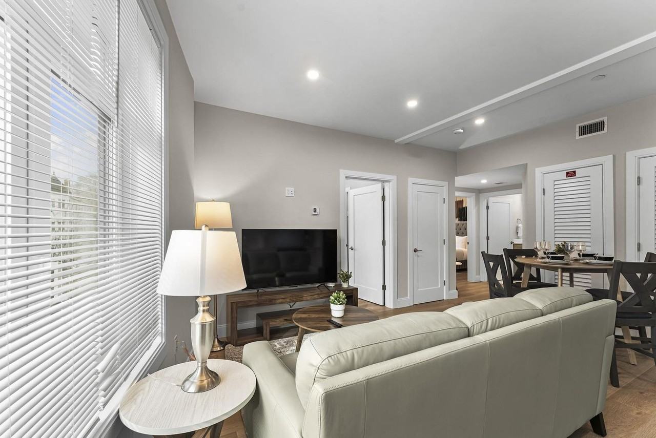 394 Mcgrath Hwy #1364692P - Photo 5 of 35