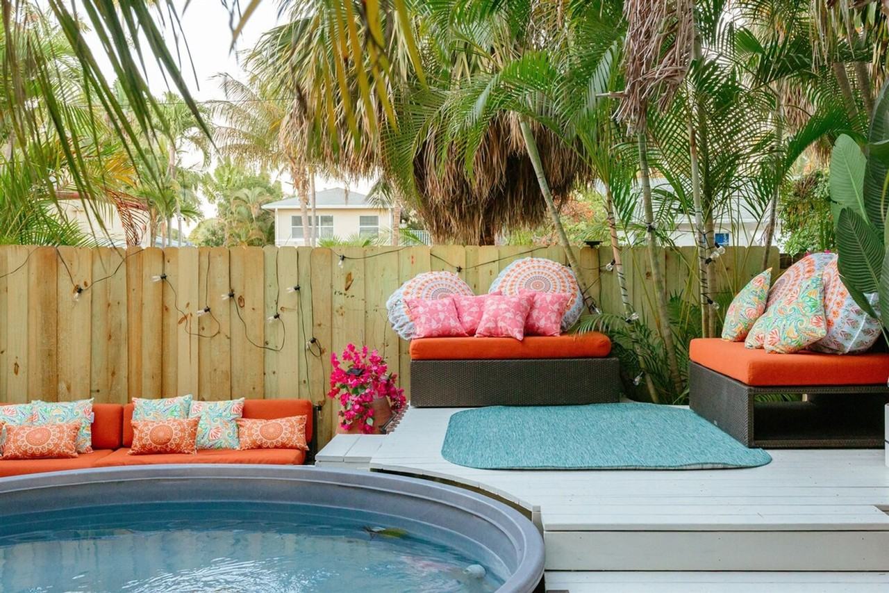 521 28th St #1440779P - Photo 6 of 34