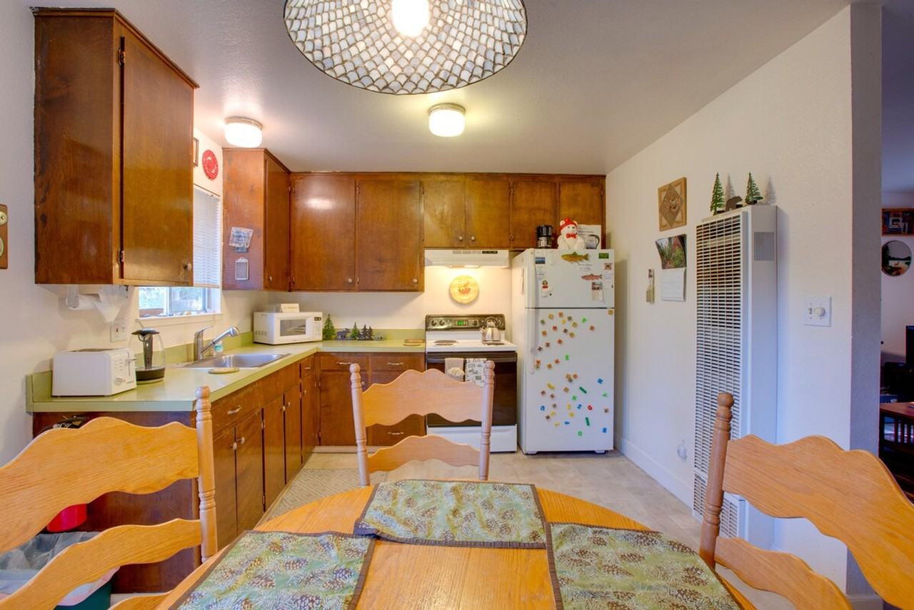 3746 Pioneer Trl #1385942P - Photo 2 of 24