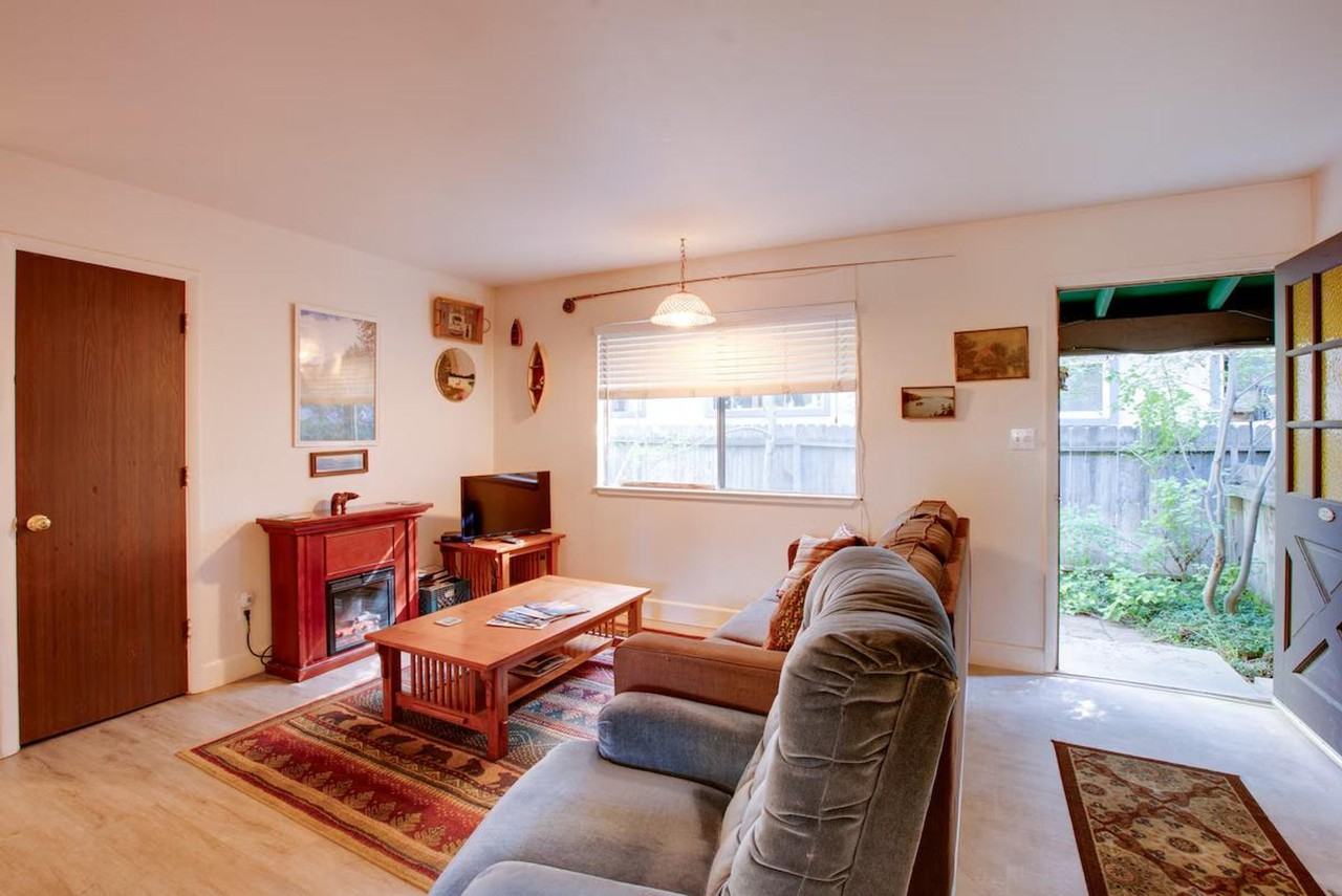 3746 Pioneer Trl #1385942P - Photo 4 of 24