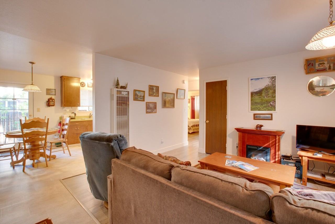 3746 Pioneer Trl #1385942P - Photo 6 of 24