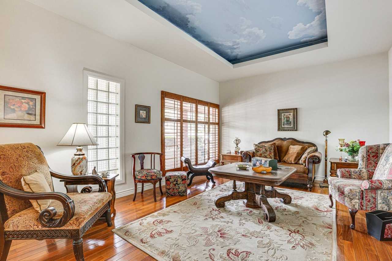 107 W Windsor Ave #1385913P - Photo 2 of 38