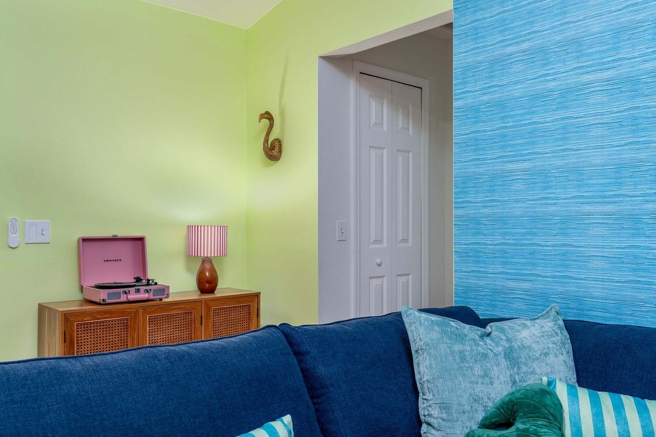 1136 9th Sq #1467671P - Photo 3 of 38