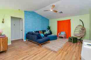 1136 9th Sq - Photo 1 of 1