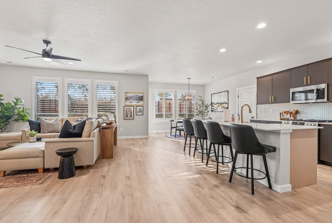 10053 W Lyrical Dr #1470095P - Photo 4 of 37