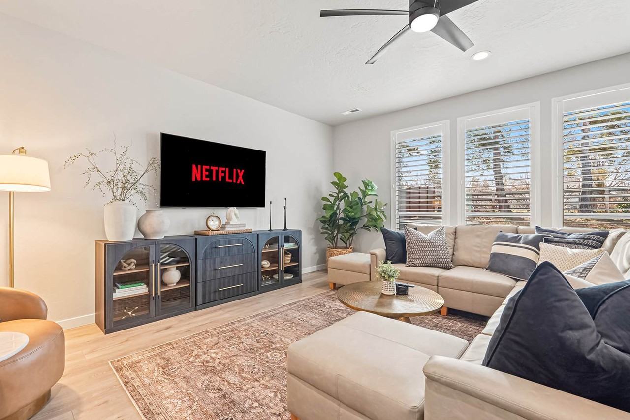 10053 W Lyrical Dr #1470095P - Photo 5 of 37