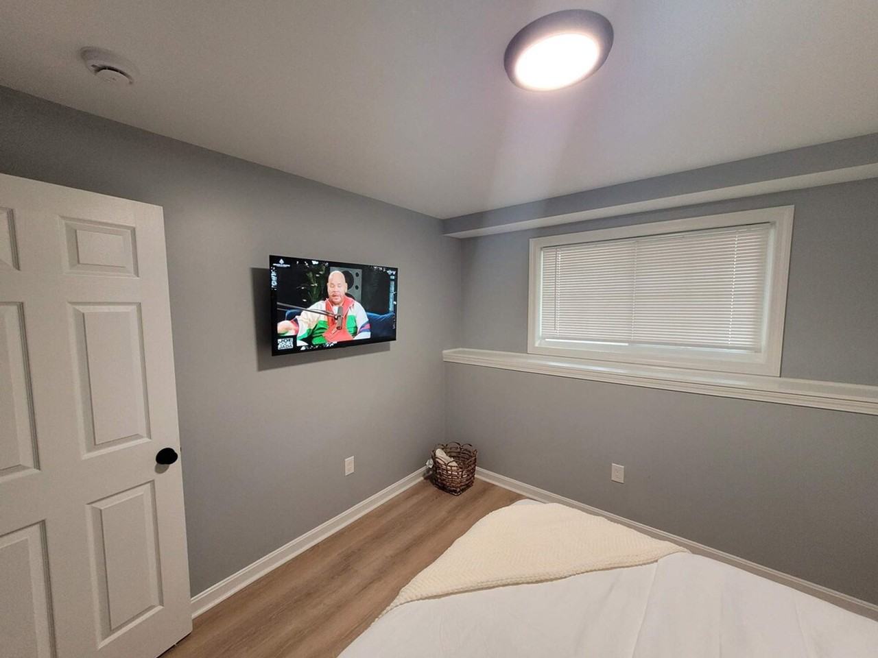 81 Luna St #1468240P - Photo 3 of 7