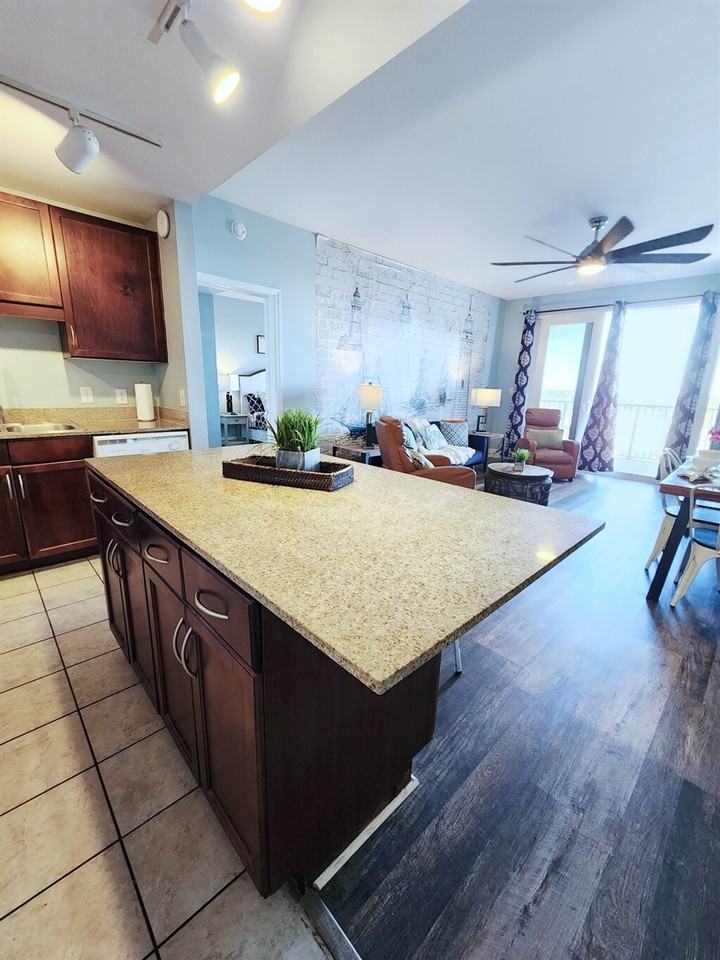102 Gulfside Dr #1468550P - Photo 2 of 48