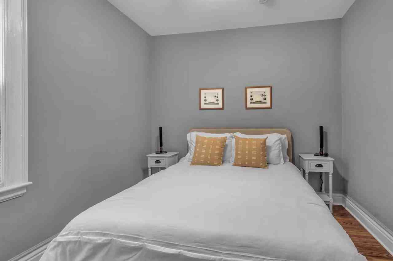 173 Carlton St #1467450P - Photo 3 of 27