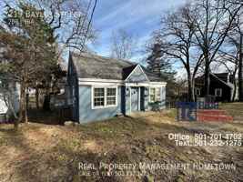 featured image of 219 Bayles St