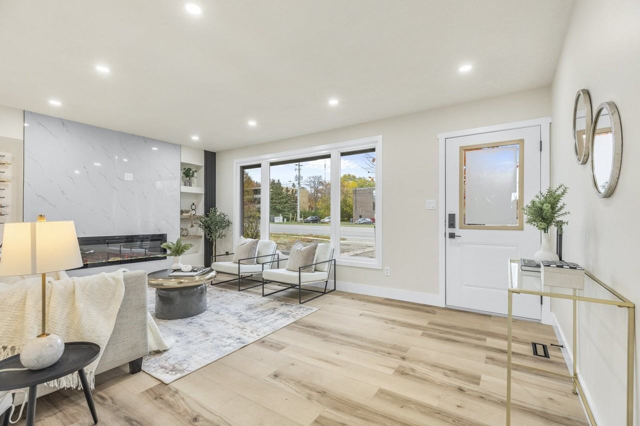 239 Commissioners Rd W - Photo 2 of 8